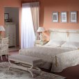 Fábrica de muebles Llass, dormitorios de alta calidad en estilos clásicos y modernos